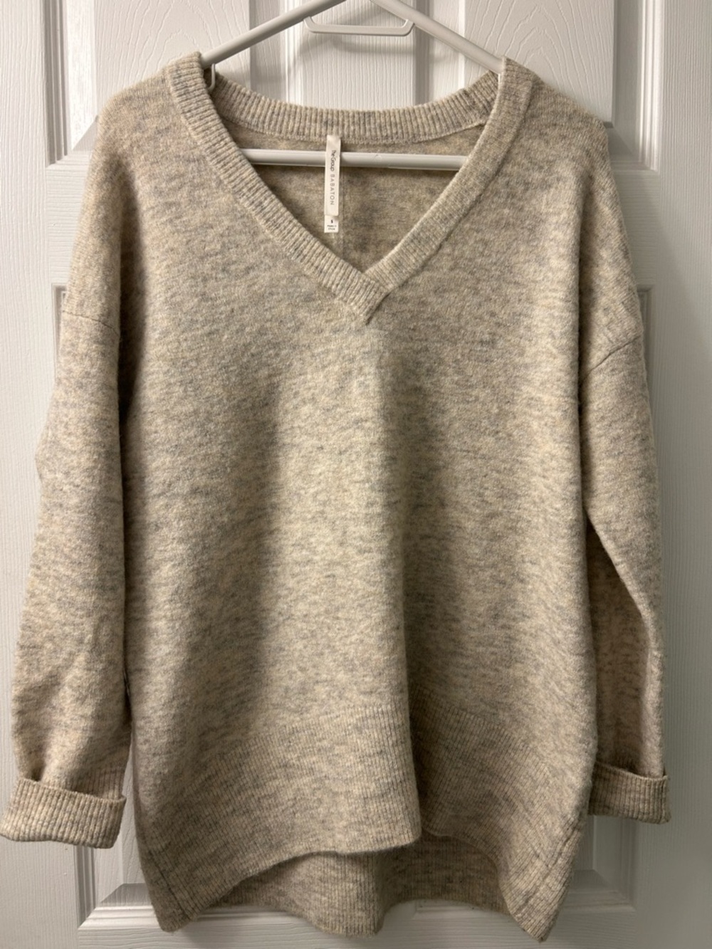 Aritzia Babaton Alpaca Blend Sweater Oversized V-Neck Cozy Knit Size S